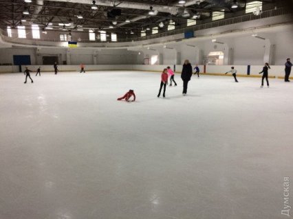 Зимние развлечения: где в Одессе покататься на коньках