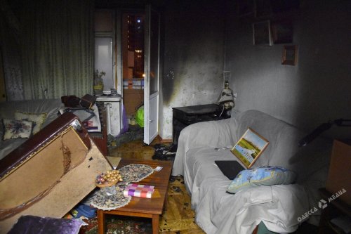 Из-за короткого замыкания телевизора в Одессе едва не сгорела квартира