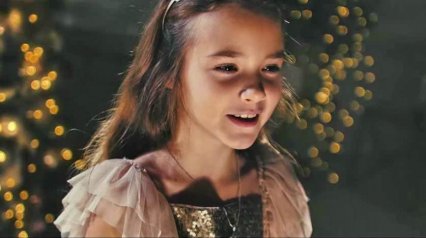 8-летняя одесситка потрясающе спела 200-летний гимн Рождества (видео)