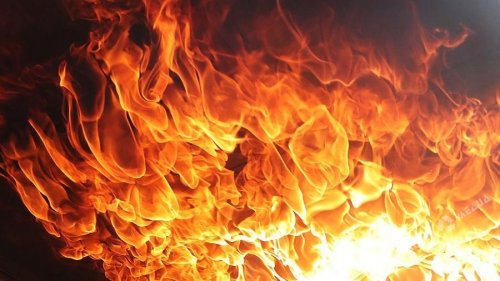 Под Одессой в пожаре погибли два человека