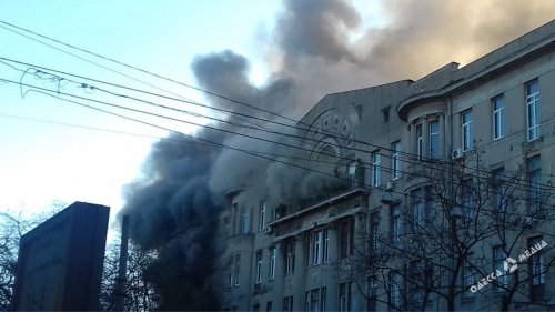 В Одессе планируют законсервировать сгоревший экономический колледж