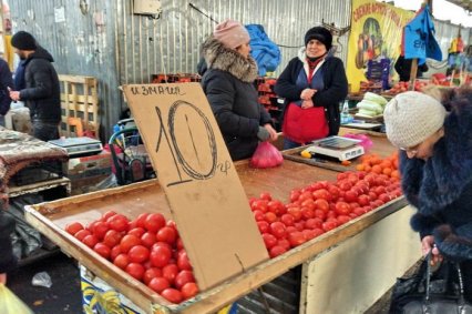 В Одессе зимой резко обвалилась цена на помидоры — продают дешевле яблок