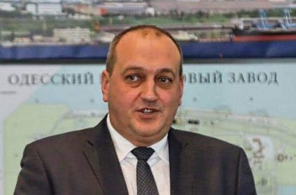 Директор Одесского припортового завода попросил снизить себе зарплату в 10 раз