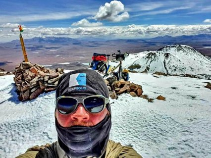 Одессит Руслан Верин покорил на велосипеде вулкан Утурунку высотой 6000 метров в Боливии