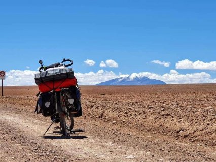 Одессит Руслан Верин покорил на велосипеде вулкан Утурунку высотой 6000 метров в Боливии