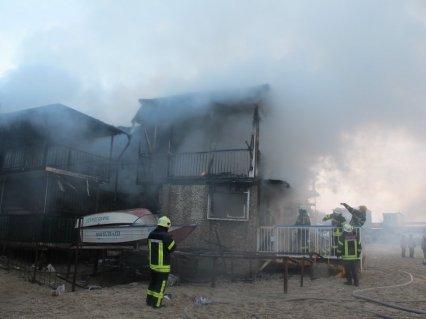 В Одессе тушили пожар на причале