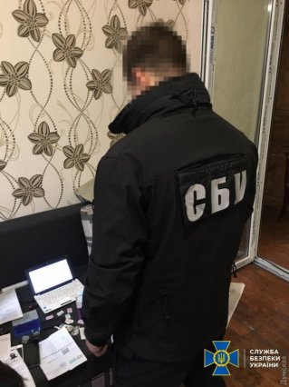 СБУ: одно из почетных консульств Одессы помогало легализовать нелегальных мигрантов