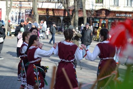 Одесские болгары встречали весну народными гуляниями (фото)