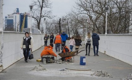 Одесский «тёщин мост» начали ремонтировать