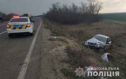 На трассе Одесса-Рени произошло ДТП. Погибла пассажир микроавтобуса (фото)
