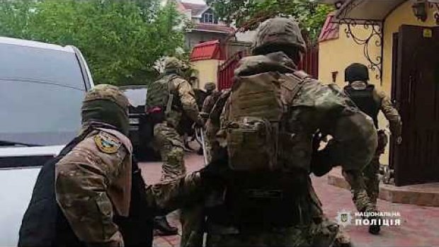 Одесские полицейские накрыли фиктивный реабилитационный центр, где удерживали нарко- и алкозависимых (фото, видео)