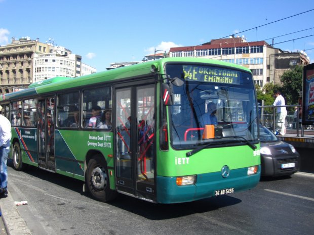 В мэрии Одессы еще мечтают о дареных стамбульских автобусах: их собираются переделать в электрические