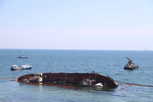 Очередной скандал с «Делфи»: организаторы подъема танкера не смогли нормально договориться с буксирной компанией