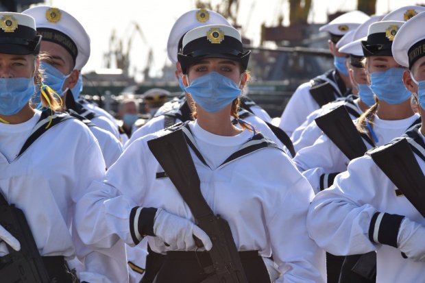 В Одессе курсанты военно-морских учебных заведений приняли Военную присягу на верность украинскому народу