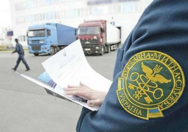 В Одессе будут судить таможенника, из-за небрежности которого в бюджет не поступили более четверти миллиона гривен