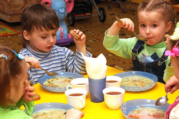 Одесская область: в каких громадах на питание детей выделяют около 10 гривен