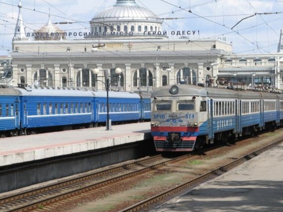 Праздничный уикенд: Укрзализныця назначила дополнительные поезда в Одессу