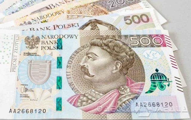 Украинцы в Польше могут обменять гривни на злотые – НБУ