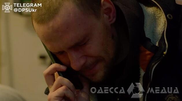 19 украинских пограничников вернулись домой из российского плена