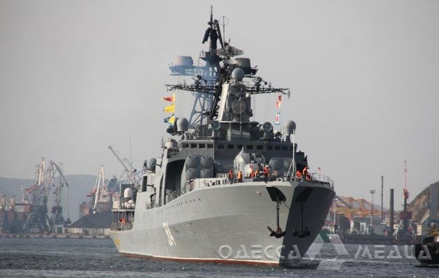 В Черном море находятся два корабля РФ