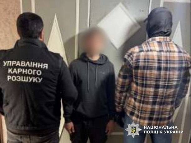 В Одесской области трое парней подожгли автомобиль ВСУ и объекты «Укрзалізниці»