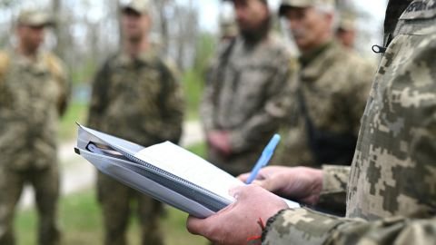 В Одессе между работниками СТО и сотрудниками ТЦК произошел конфликт