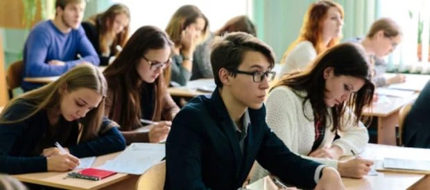 Відмова від класів, вибір предметів і не тільки: які зміни чекають на старшу школу в Україні